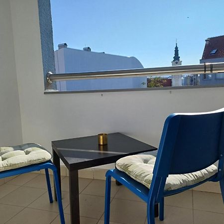Apartment Centrum - Free Private Parking โนวีซาด ภายนอก รูปภาพ