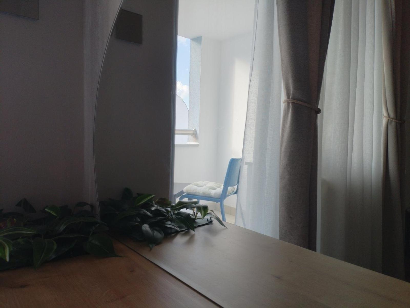 Apartment Centrum - Free Private Parking โนวีซาด ภายนอก รูปภาพ