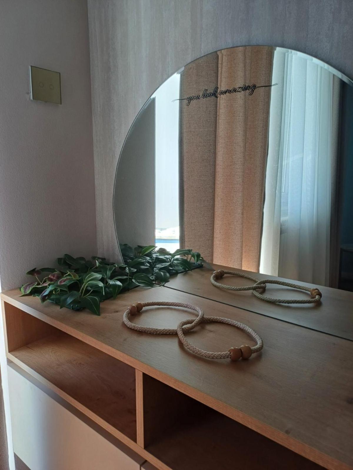 Apartment Centrum - Free Private Parking โนวีซาด ภายนอก รูปภาพ